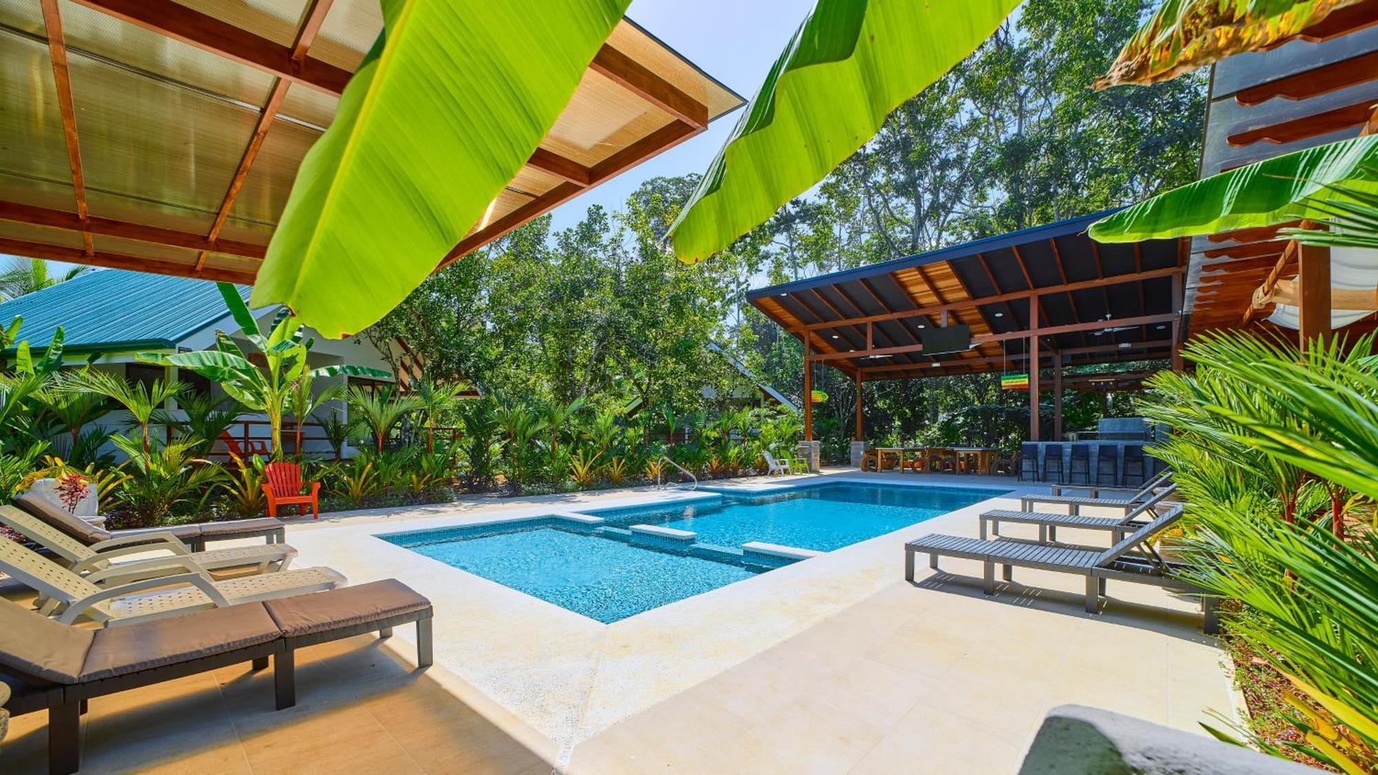 Casa Coki - Modern Villa Pool Steps From The Beach Puerto Viejo de Talamanca Exterior photo